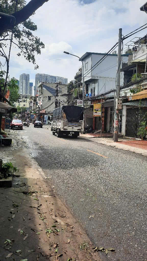 BÁN NHÀ MẶT PHỐ HỮU HƯNG - NAM TỪ LIÊM - GIÁ 7.5 TỶ- SỐ 52M2- KINH DOANH ĐỈNH